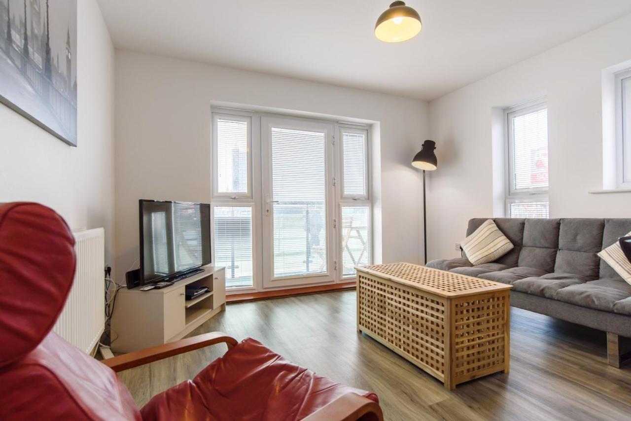 Raphael Retreat Appartement Newport  Buitenkant foto