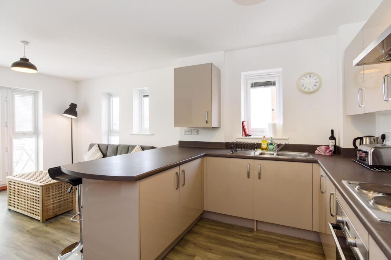 Raphael Retreat Appartement Newport  Buitenkant foto