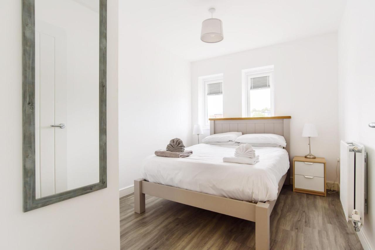 Raphael Retreat Appartement Newport  Buitenkant foto