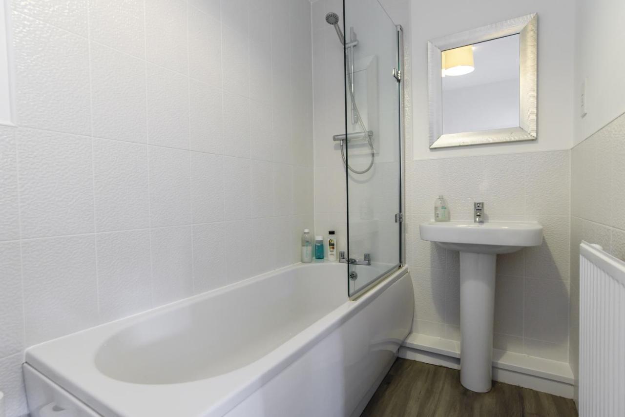 Raphael Retreat Appartement Newport  Buitenkant foto