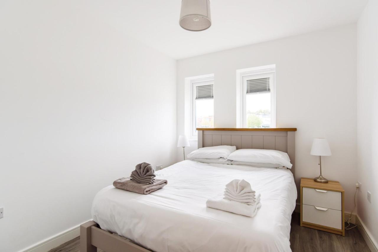 Raphael Retreat Appartement Newport  Buitenkant foto