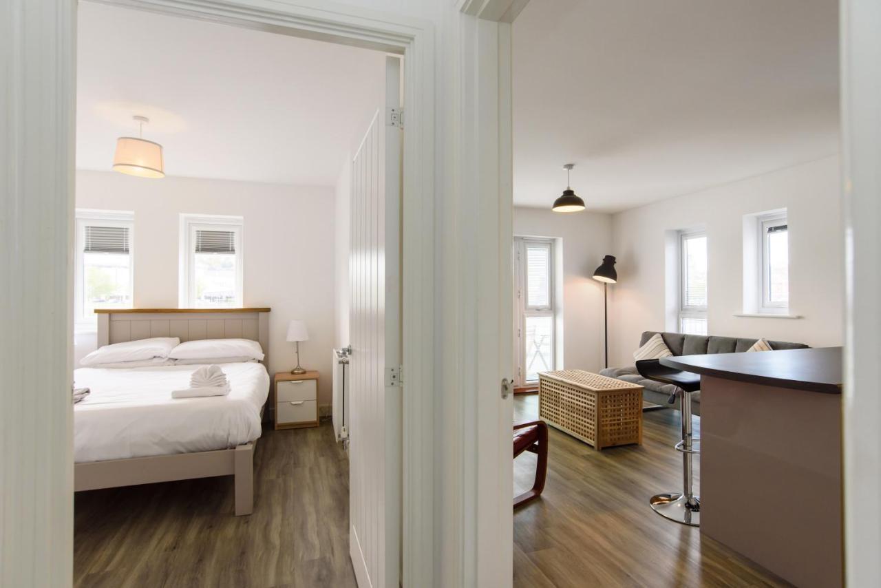Raphael Retreat Appartement Newport  Buitenkant foto